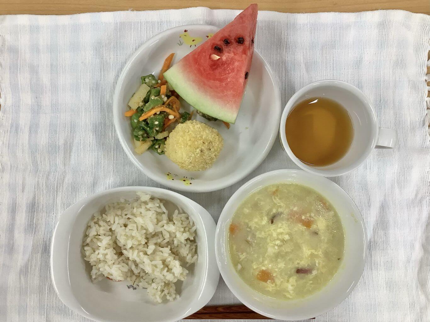 絵本給食